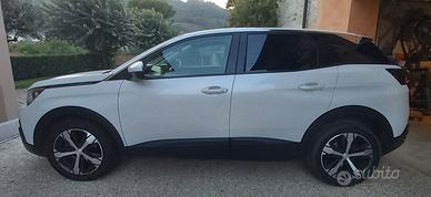 Peugeot 3008 1.5 bluehdi Allure 130CV