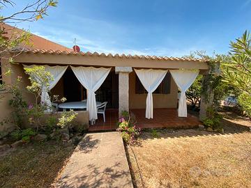 Villetta sardegna con piscina