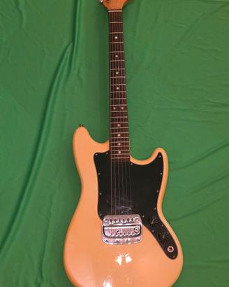 Chitarra Fender Bronco USA fine anni ’70.
Perfetta
