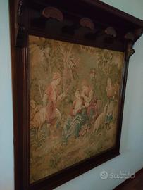 Attaccapanni con arazzo