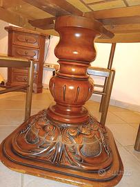 Tavolo rotondo classico in legno con gamba central