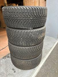 4 gomme KUMHO 235/40/R18  (95W)