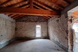 Casa indipendente da ristrutturare