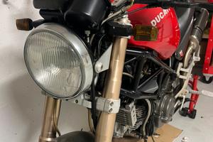 Ducati Monster 750