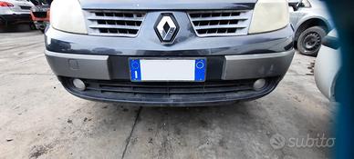 RENAULT SCENIC 2006 - PARAURTI ANTERIORE