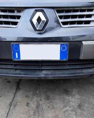 RENAULT SCENIC 2006 - PARAURTI ANTERIORE