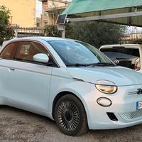 Fiat 500 500e Berlina 42 kWh BUSINESS OPENING EDIT