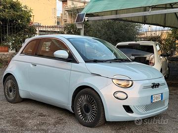 Fiat 500 500e Berlina 42 kWh BUSINESS OPENING EDIT