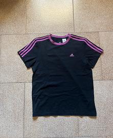 Maglietta Adidas nera con dettagli rosa