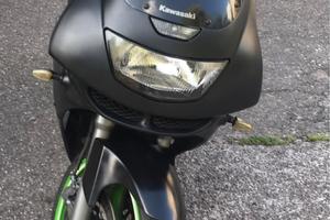 Kawasaki zx6r