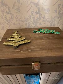 Scatola con presepe e luci