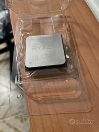 AMD RyzenTM 5 3600XT