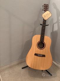 Chitarra acustica Kremona M10 C nuova di zecca