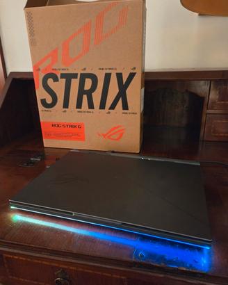 ASUS ROG Strix G16 i9 RTX 4070 32GB 1TB