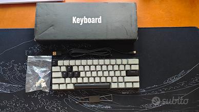 Tastiera 60% switch blu + hot swappable