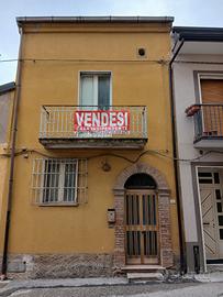 Casa panoramica nei Monti Alburni