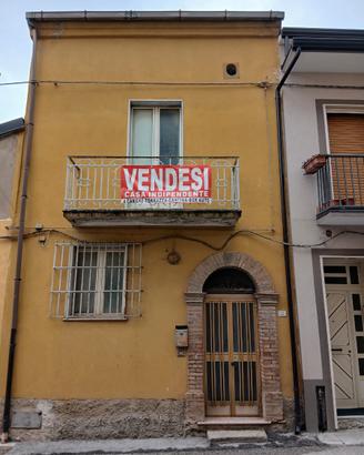 Casa panoramica nei Monti Alburni