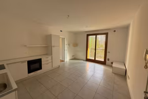 Appartamento di 71 m² con 3 locali e box auto a Mo