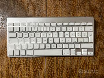 3 TASTIERE WIRELESS APPLE,LOGITECH E TARGUS 