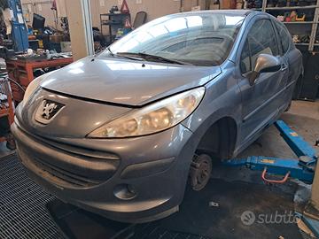 Peugeot 207 anno 2007 ricambi usati