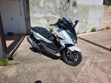 Honda Forza 350