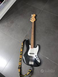 Basso elettrico Squier by Fender