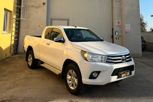 Toyota Hilux 2.4 Extra Cab
