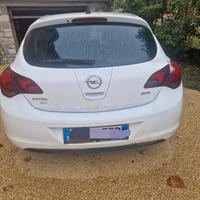 opel astra anno 2011,  1700cdti