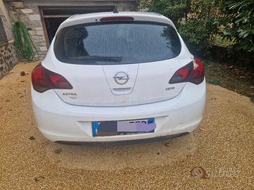 opel astra anno 2011,  1700cdti
