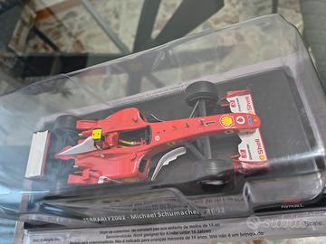 modellino Ferrari f2002 1/24 schumacher