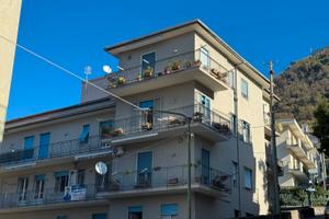 Via guariglia: piano alto con box alto