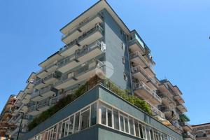 MULTILOCALE A NAPOLI