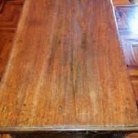 Cassapanca epoca 700 scolpita in noce