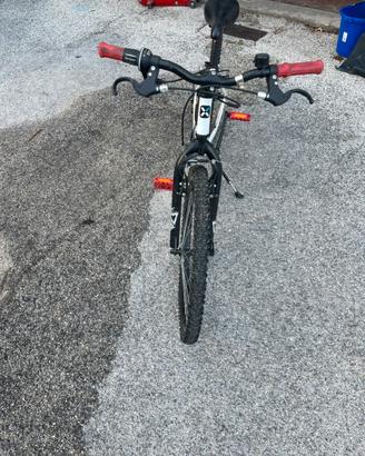 Bicicletta B'TWIN Rockrider 300