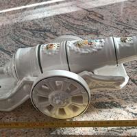 Splendido cannone di ceramica decorata a mano