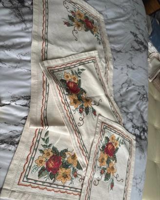 Centrini punto croce