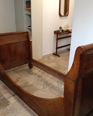 Antico letto a conca da parete in stile Impero