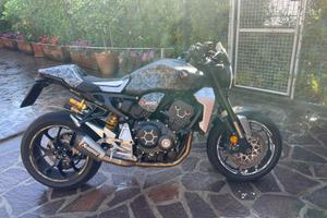 Honda cb1000r plus