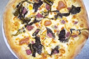 Pizzeria d'asporto con posti a sedere