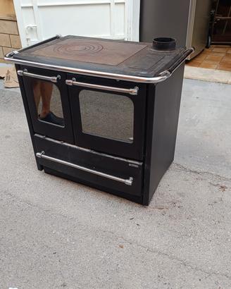 cucina stufa a legna Nordica colore nero 