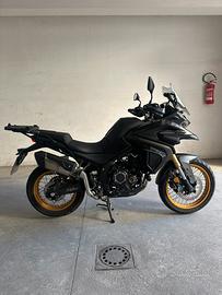 Voge 525 dsx black knight