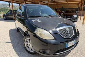 Lancia Ypsilon 1.3 MJT 90 CV Platino