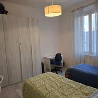 Posto in doppia, via dell'Indipendenza 40, Bologna