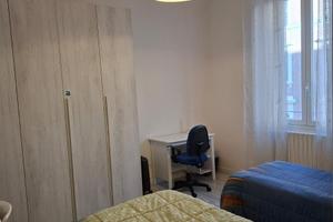 Posto in doppia, via dell'Indipendenza 40, Bologna