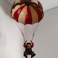 Allan Agohop Prachute Clown