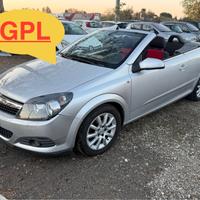 Opel Astra TwinTop 1.6 16V VVT Enjoy