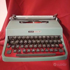 "Olivetti 32" macchina da scrivere