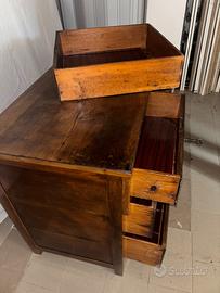 Cassettiera in legno