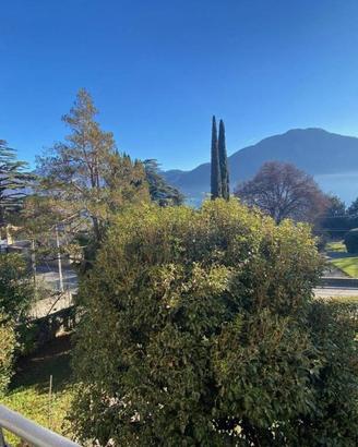 Appartamento di 157 m² con 5 locali e box auto a T