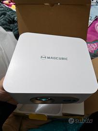 proiettore mag cubic hy300gt mai usato